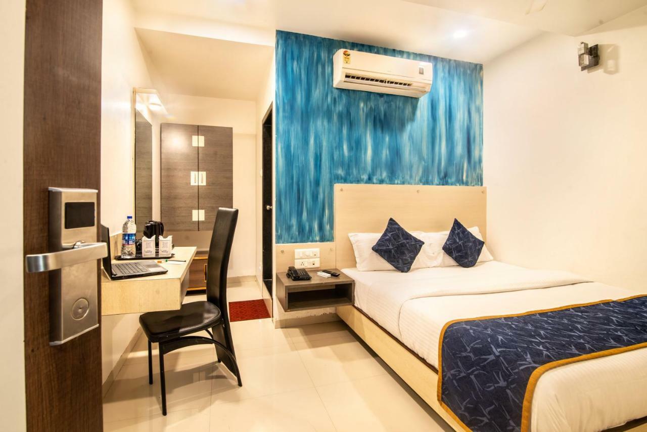 Hotel Sheetal Plaza Surat Dış mekan fotoğraf
