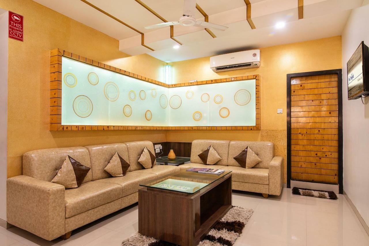 Hotel Sheetal Plaza Surat Dış mekan fotoğraf