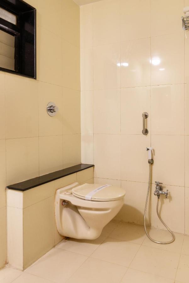 Hotel Sheetal Plaza Surat Dış mekan fotoğraf