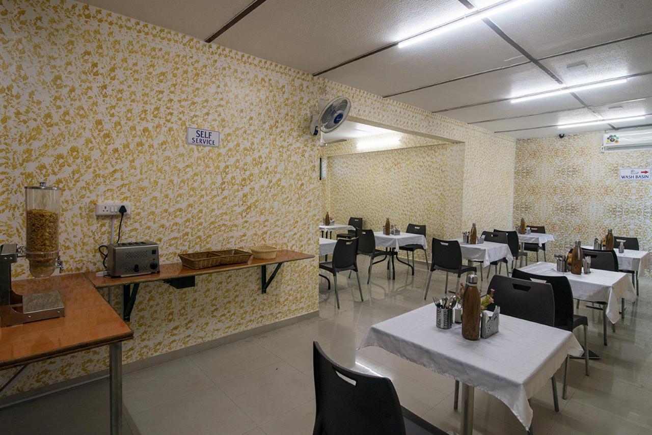 Hotel Sheetal Plaza Surat Dış mekan fotoğraf